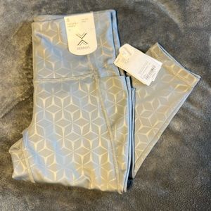 NEW w/tags: Gray Xersion yoga pants